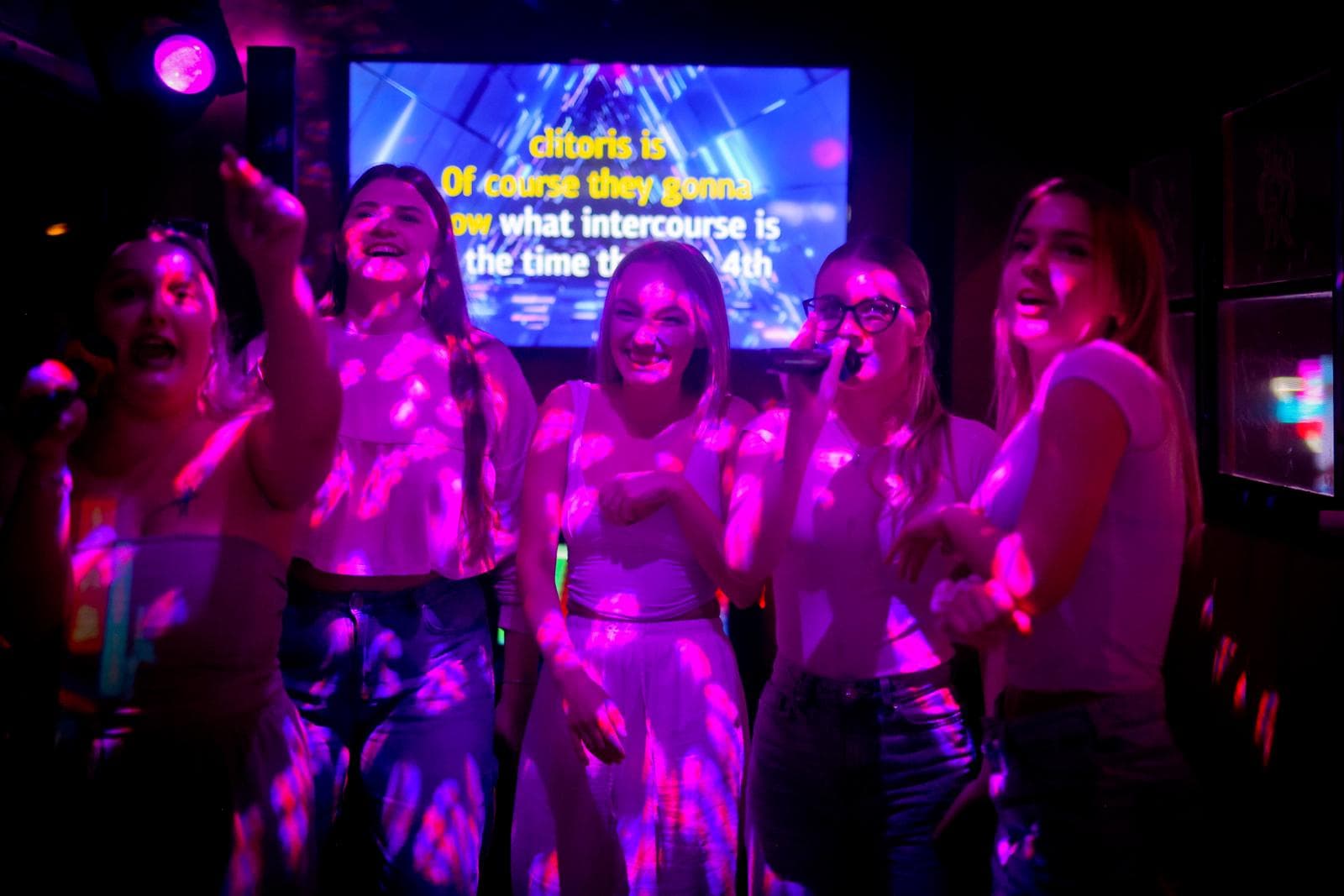 TEAMBUILDING, ROZLÚČKY, OSLAVY – u nás to žije!